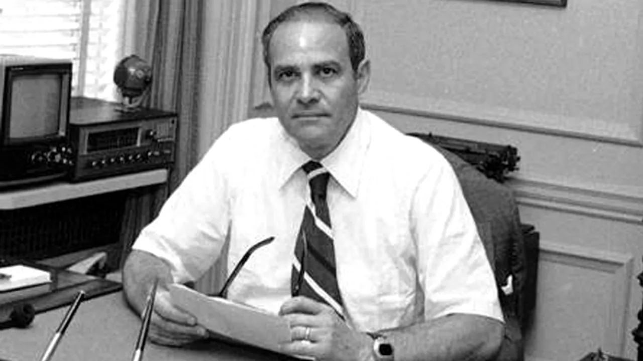 A MURIT fostul patron al New York Times