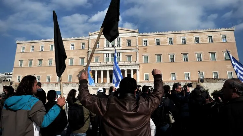 MAE recomandă românilor care vor să meargă marți în Grecia să evite implicarea în manifestații