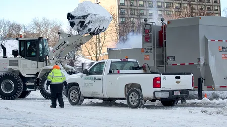 Cum funcționează mașinile de topit zăpada pe care Firea le va cumpăra pentru București. VIDEO