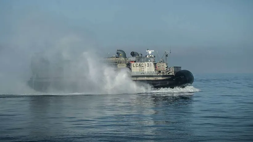 O navă sub pavilion panamez a lovit o MINĂ în Marea Neagră