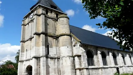 Dialogul incredibil dintre asasinii preotului francez și călugărițe