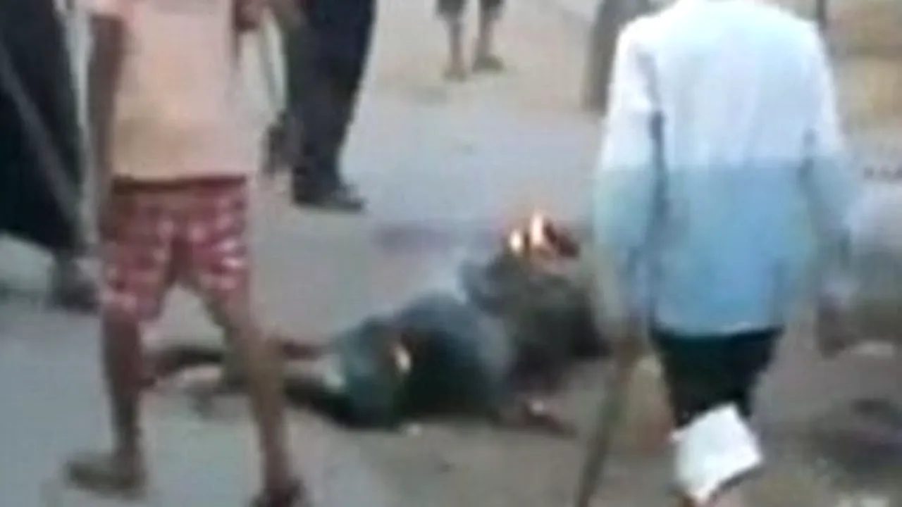 VIDEO. Un musulman, ars de viu de protestatarii budiști din Burma: 