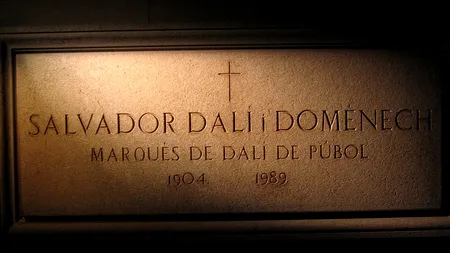 Salvador Dali va fi exhumat. Fiica unei foste servitoare a convins un judecător că celebrul pictor este tatăl ei