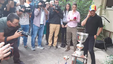 Marian Drăgulescu, PROTEST în fața MTS, după ce a fost EXCLUS din lotul pentru Glasgow. Gimnastul a adus TOATE TROFEELE câștigate de-a lungul carierei