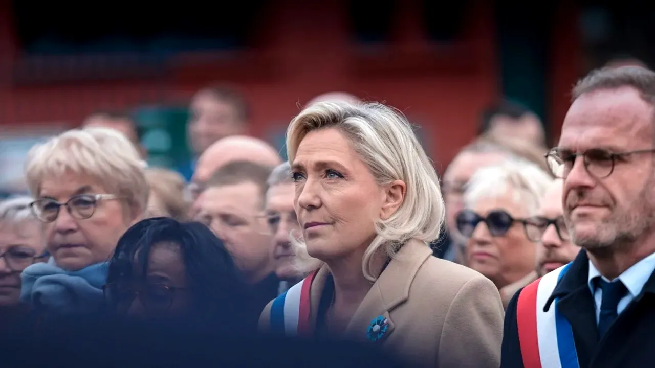 Marine Le Pen spune că Franța trebuie să se retragă din comandamentul militar integrat al NATO. Care este motivul