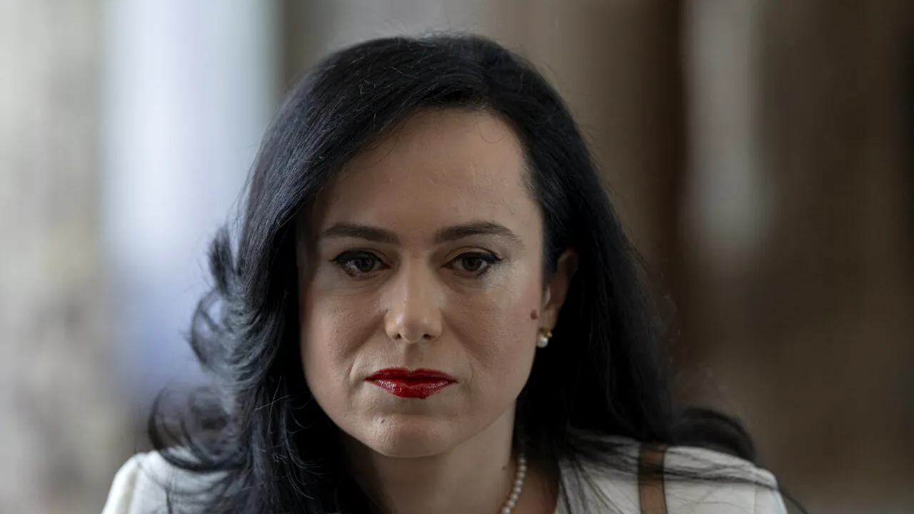 Ministerul Muncii: Primul contract colectiv la nivel de sector în domeniul bancar din România a fost finalizat şi SEMNAT