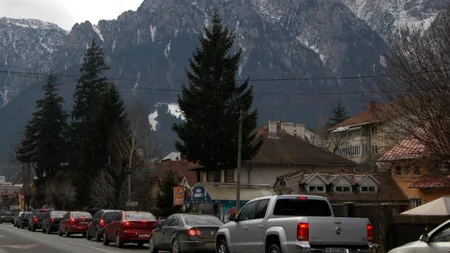 DN1 este blocat complet din cauza unui accident cu patru mașini, între care două tiruri