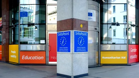 Parisul închide ultimul punct de informare TURISTICĂ din oraș. TikTok se află în spatele deciziei