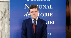 Președintele Nicușor Dan nu știe să spună dacă vom avea un guvern până în această toamnă. Nu mai avansează niciun termen. Așteaptă soluții de la partidele politice: „Dacă vă propun pe dumneavoastră ajungem undeva?”