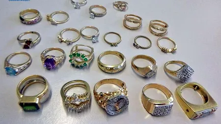 Un pensionar a găsit bijuterii și bani în valoare totală de 120.000 de euro, iar autoritățile i-au permis să le păstreze. Cum a fost posibil acest lucru