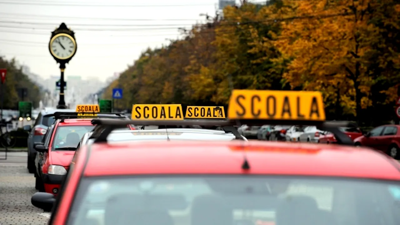 Instructorul auto care a luat 12.500 de euro de la oameni care vroiau să obțină fraudulos permisul de conducere a fost 