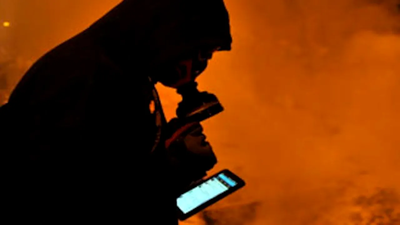 Țara în care ai cele mai multe probleme din cauza postărilor de pe Facebook și Twitter. HARTA MONDIALĂ care arată cum ne urmăresc autoritățile pe social media