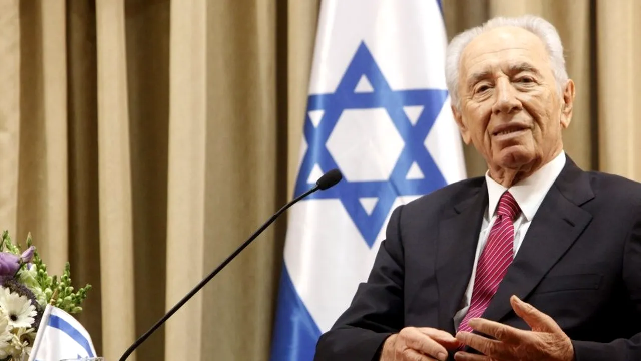 Shimon Peres, din nou la spital