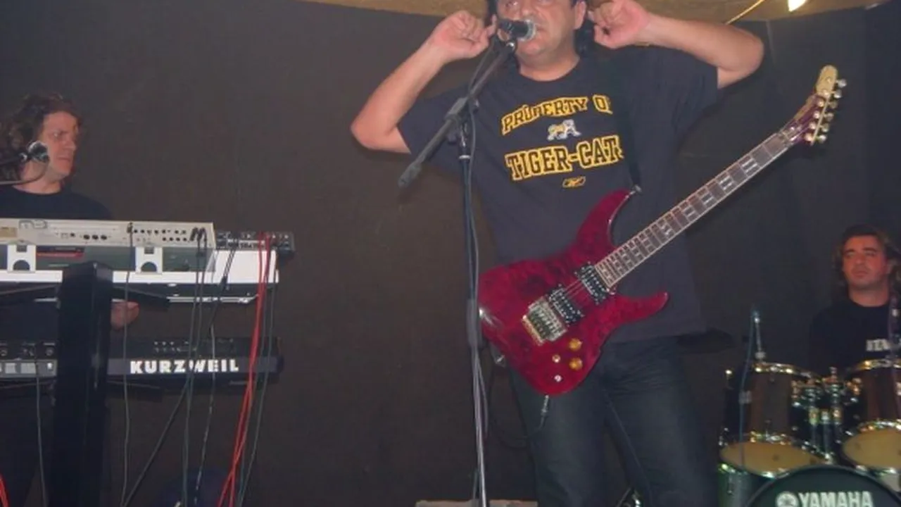 Trupa Compact pleacă într-un turneu în Canada. VIDEO