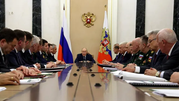 Putin anunță că Rusia este pregătită să restabilească relațiile cu vecinii europeni și asigură că Moscova nu are nicio intenție să atace Europa. „Hai să trăim mai bine împreună, altfel…”