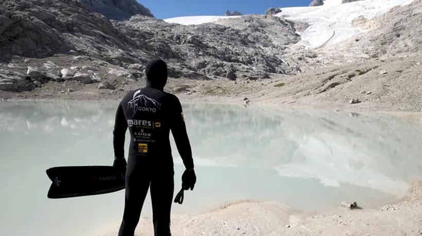 Record mondial: Scufundare într-un lac din Himalaya, la o altitudine de peste 5.000 de metri