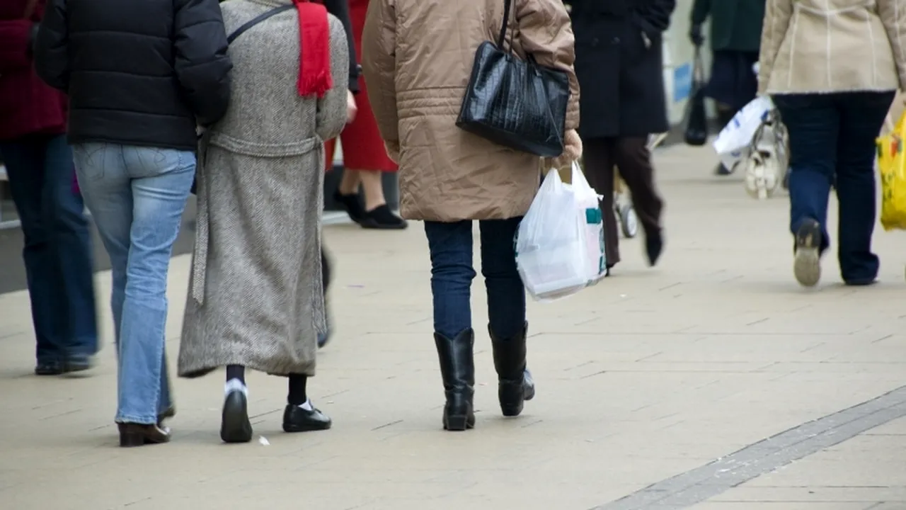 Rețeaua Politică: Legea venitului minim garantat trebuie amendată pentru a stimula munca