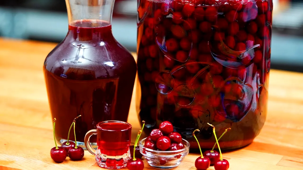 Familia a crezut că a făcut AVC când, de fapt, mâncase fructele din vișinată. Ce a pățit o femeie de 70 de ani care a ajuns de urgență la spital