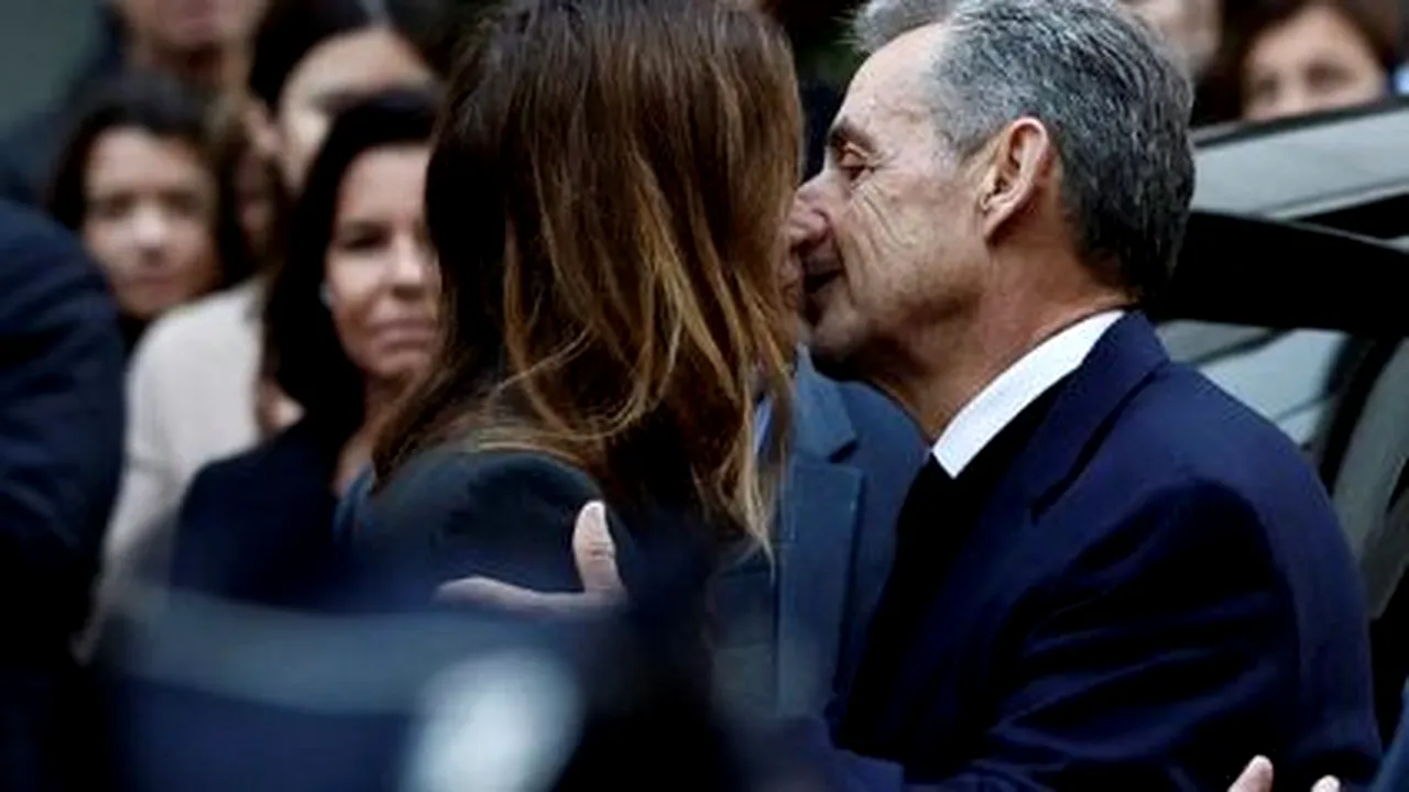 Sarkozy și-a descoperit noi pasiuni în închisoare. S-a apucat de scris cărți și citește intensiv. Cum arată lista de lecturi a fostului președinte