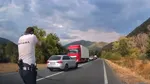Urmărire ca în filme pe DN6. Un șofer fugar a fost oprit cu focuri de armă și un dispozitiv cu țepi. De ce încerca să scape de polițiști