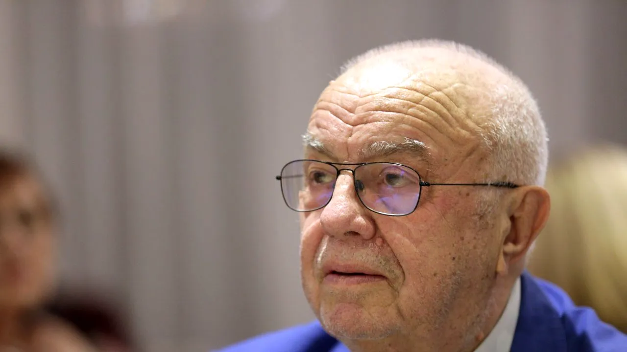 EXCLUSIV. Alexandru Arșinel încă are probleme la cinci luni de la infecția cu COVID: „Sincer, nu mă simt bine”