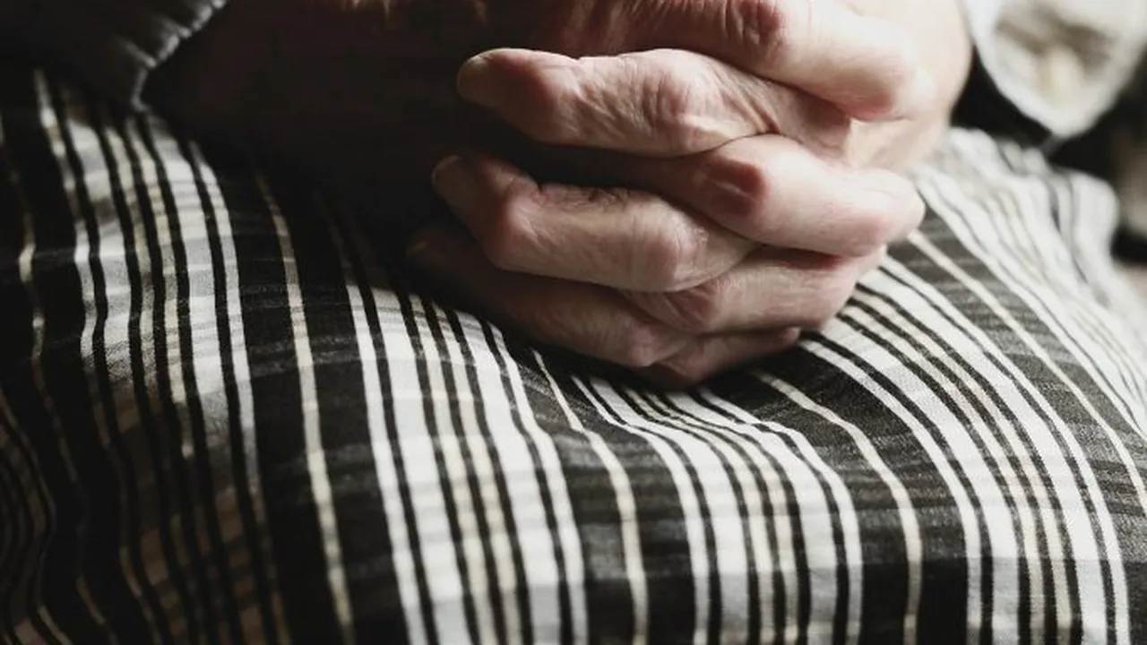 Caz șocant în Vaslui. Femeie în vârstă de 70 de ani, ucisă fără milă de către partenerul de viață / De necrezut ce le-a cerut polițiștilor