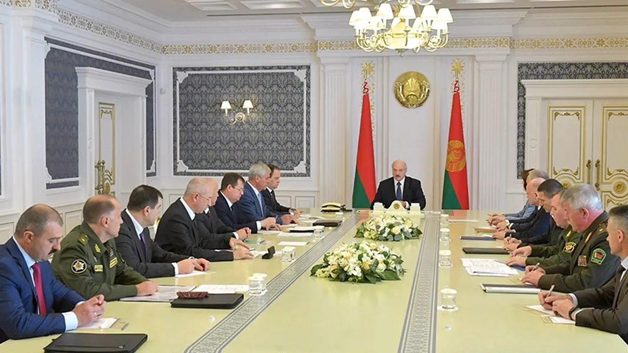 Revoluție în Belarus. Ultima oră: Lukașenko a plasat armata în stare de alertă maximă!