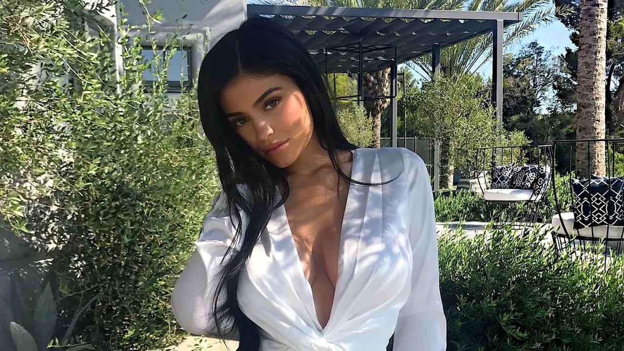 Cum a pierdut Snap Inc. 1,3 miliarde dolari la bursă, după un singur tweet scris de Kylie Jenner: 