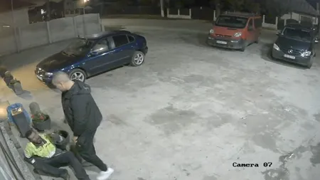 Scene de o violență extremă în Dâmbovița. Doi bărbați, acuzați că au bătut cu brutalitate un localnic