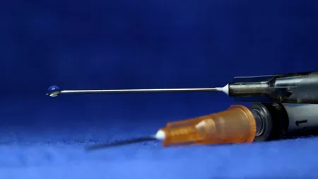 8 ȘTIRI DE LA ORA 8. Câte persoane s-au vaccinat anti-COVID-19 în România. 26 de reacții adverse înregistrate până în prezent