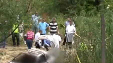 Patru tineri reținuți, în cazul persoanelor găsite carbonizate într-o mașinÃ£ incendiată în Mehedinți