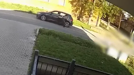 Bătrână de 80 de ani, lovită MORTAL pe trecerea de pietoni! Accidentul teribil a fost surprins de camerele de supraveghere din zonă