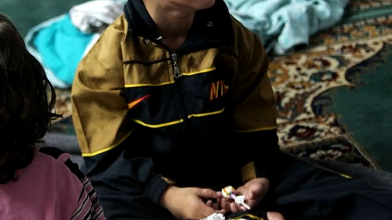 Un orfan sirian va fi adoptat de cel mai cunoscut cuplu din lume