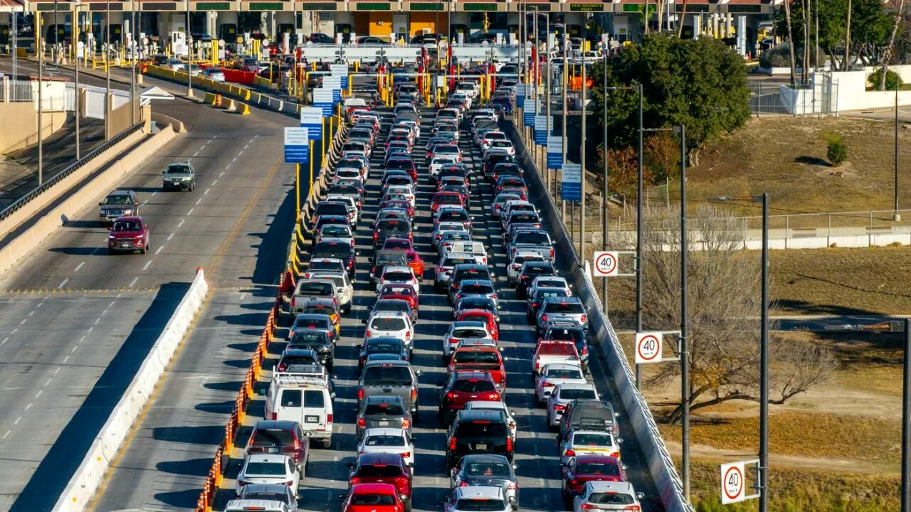 Bloomberg: Șantajul comercial practicat de TRUMP va avea contra-efecte asupra Statelor Unite, iar daunele economice vor persista