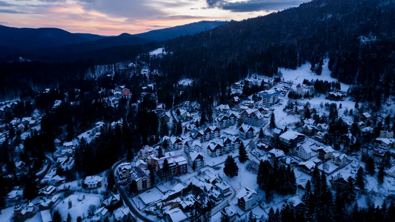 Prețurile exagerate i-au alungat pe români din Valea Prahovei: „Ce au crezut, că suntem proști?”