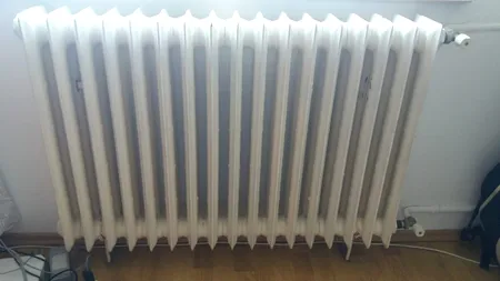 Cum combat bucureștenii FRIGUL de afară, zilele astea. Metodele inedite de încălzire folosite de unii locuitori ai Capitalei