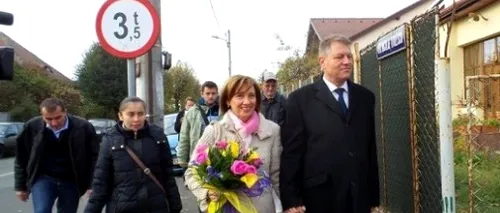 Președintele Klaus Iohannis și soția sa, la aniversarea unui prieten apropiat