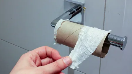 Revine criza de hârtie igienică în Germania. De teama Covid, nemții rup rafturile magazinelor!