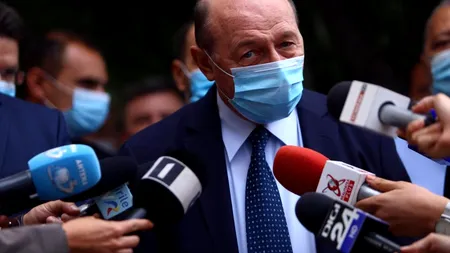 Băsescu: Ce mă supără pe mine? Că liberalii mint la fel ca social-democrații. Nu au dat indexările la 1 ianuarie şi vin acum şi spun că au dat o creştere a punctului de pensie cu 14%