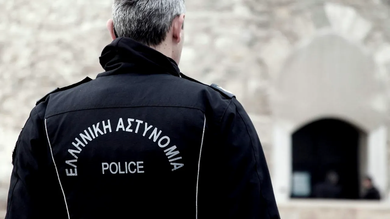 Patru polițiști greci, puși sub acuzare pentru violențe împotriva migranților