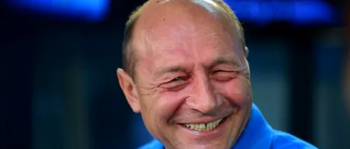 Băsescu: Ora 23.00 pentru referendum este în neregulă, la sate și cârciuma se închide la 22.00