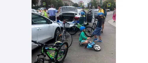 Ce a pățit o mamă din Brașov care a vrut să meargă la cinema cu bicicleta, alături de cei trei copii
