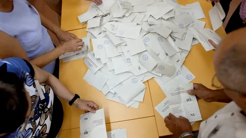 Mehedinți: Peste 7.700 de persoane n-ar fi trebuit incluse pe listele electorale de la referendum