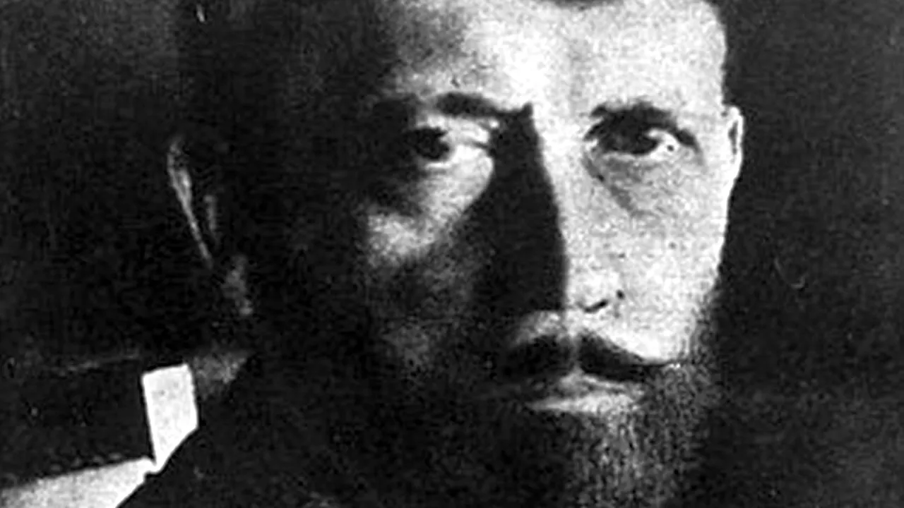 Serviciile Secrete americane încercau să-și imagineze în anii ''40 cum ar arăta ADOLF HITLER DEGHIZAT. GALERIE FOTO