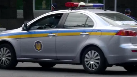 Locuitorii unui sat din Ucraina au atacat sediul poliției în urma unui scandal de viol
