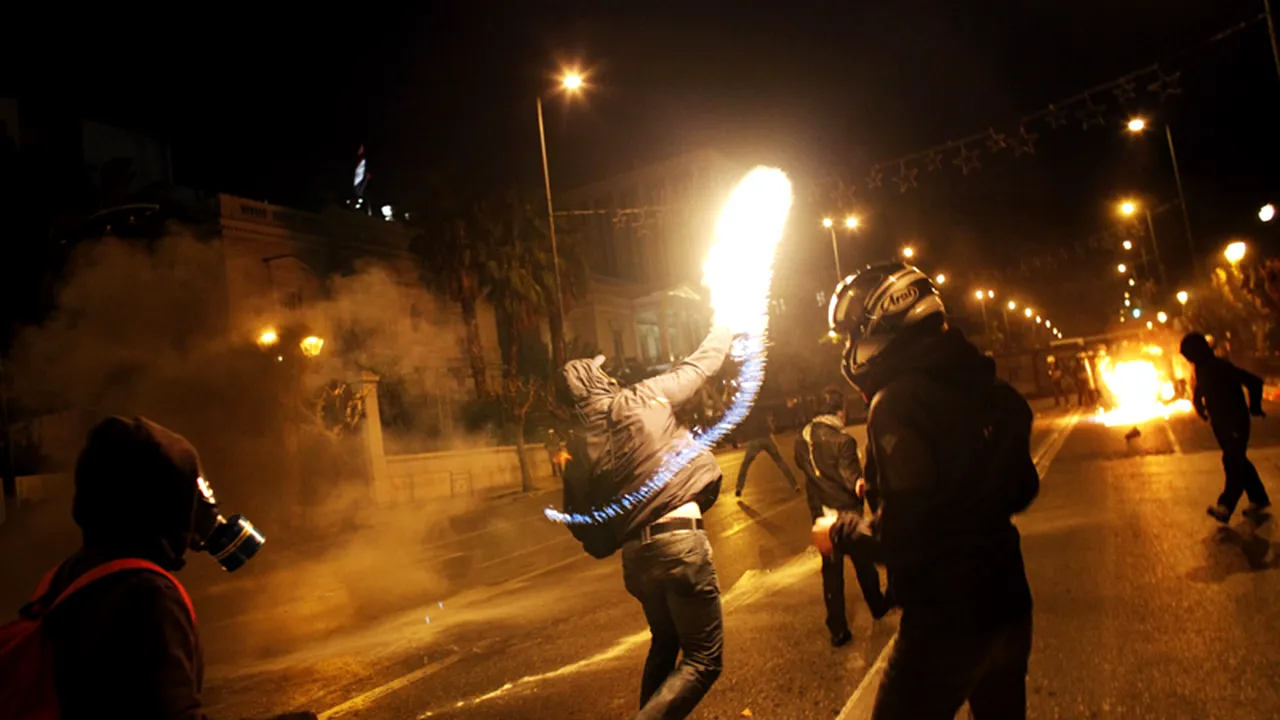 Ultima șansă pentru Grecia. Ce se întâmplă în România dacă va pica Grecia - Gândul LIVE
