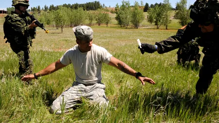 Danezii au început să confiște bunuri de la imigranți extracomunitari. Ce au luat de la cinci iranieni