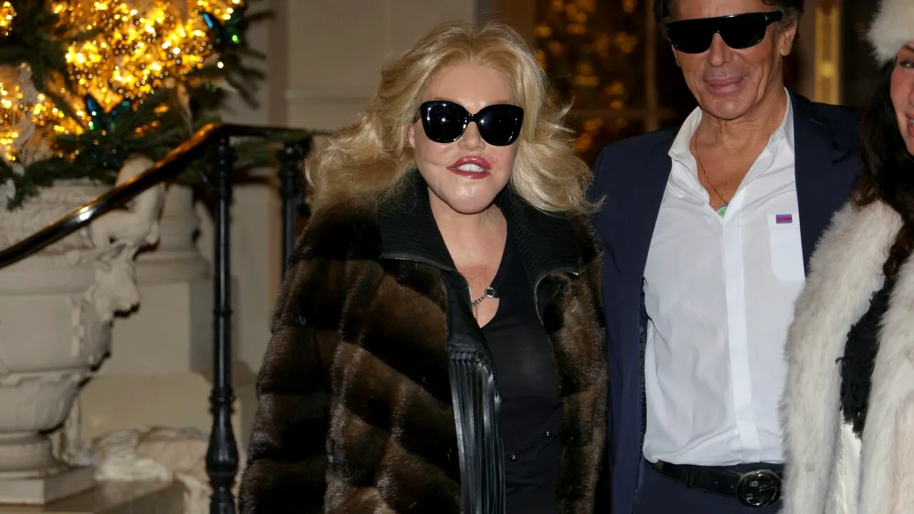 A murit Jocelyne Wildenstein, o vedetă renumită pentru operațiile sale ESTETICE. Era cunoscută sub numele de „Catwoman