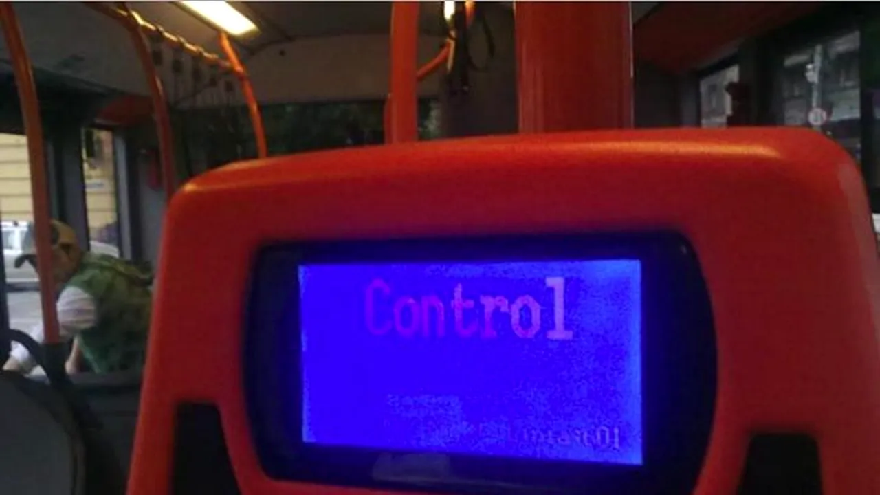 În fază incipientă: STB vrea să introducă PLATA CU CARDUL în autobuz și negociază cu băncile