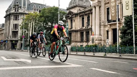 Doi bicicliști de la 